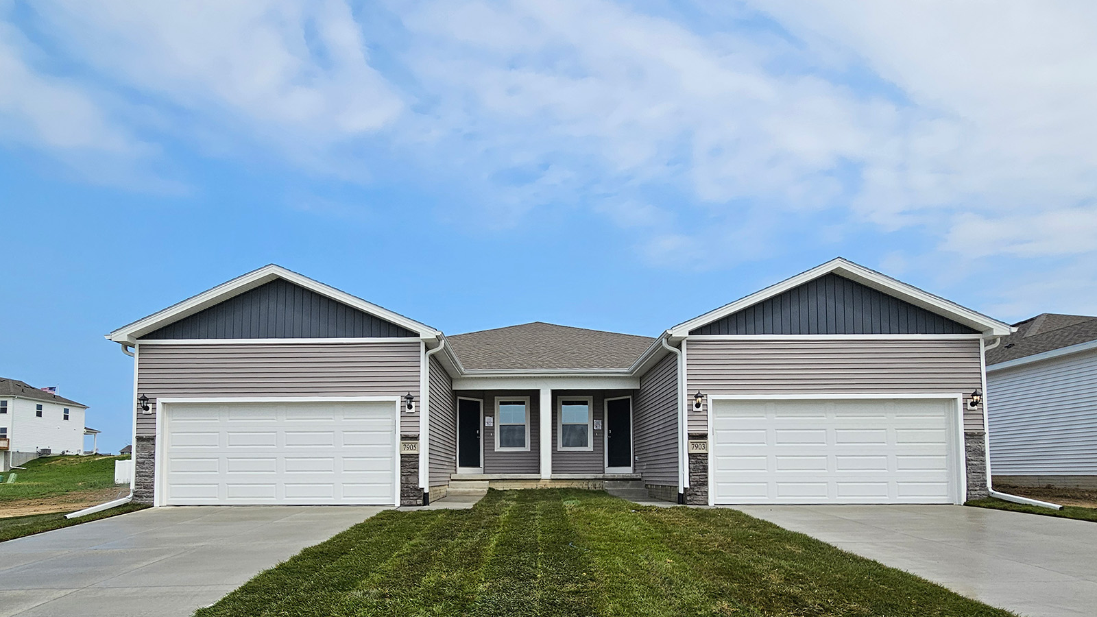 7915 N 170th St exterior
