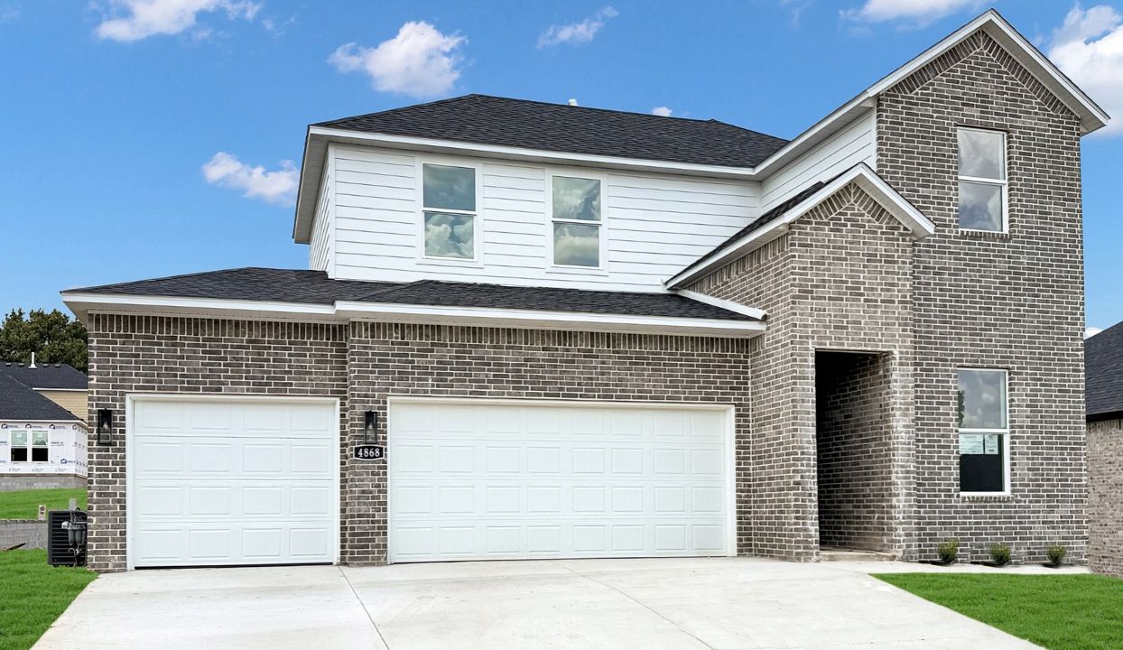 2509 N Glenmoor Dr exterior