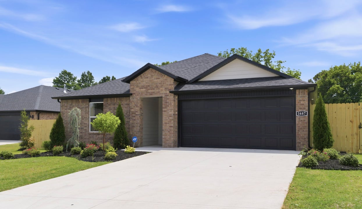 1826 Thelma St exterior