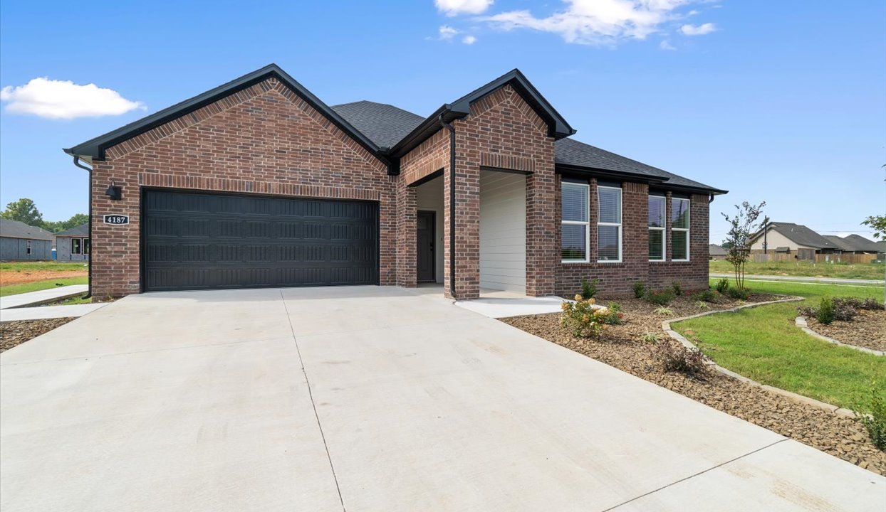 5284 Annika Ave exterior