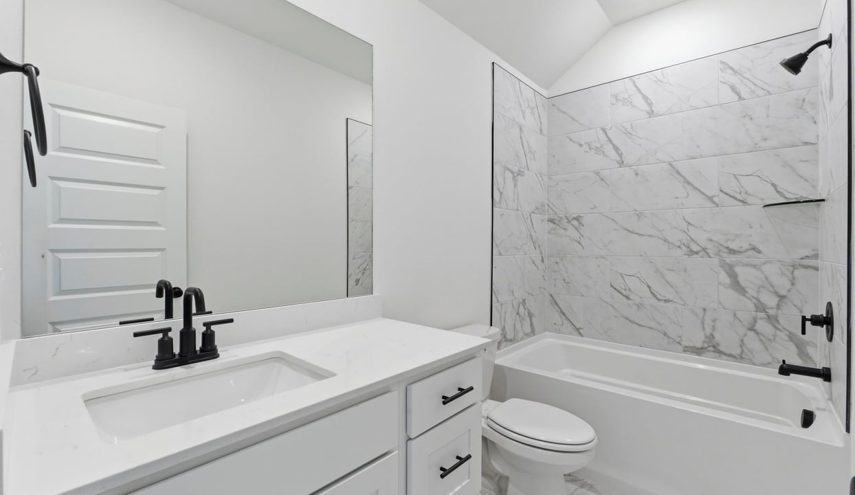Upstairs Secondary Bathroom