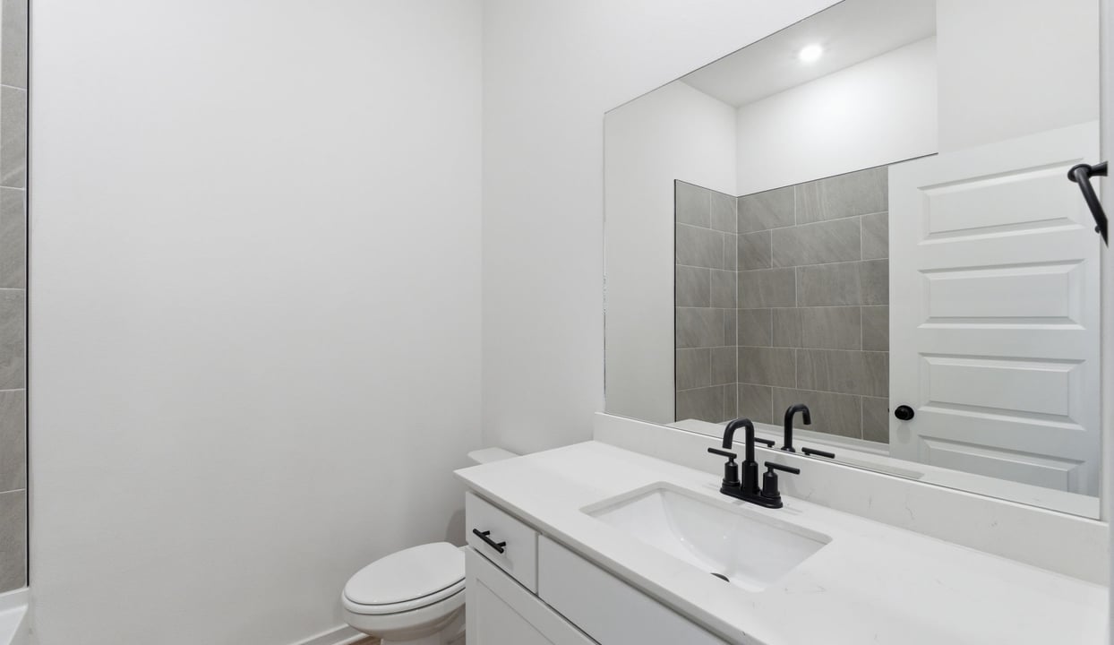 Upstairs Secondary Bathroom