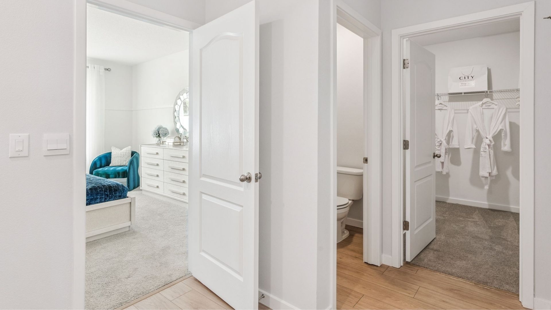 Bathroom, quartz countertops privatalavatory.