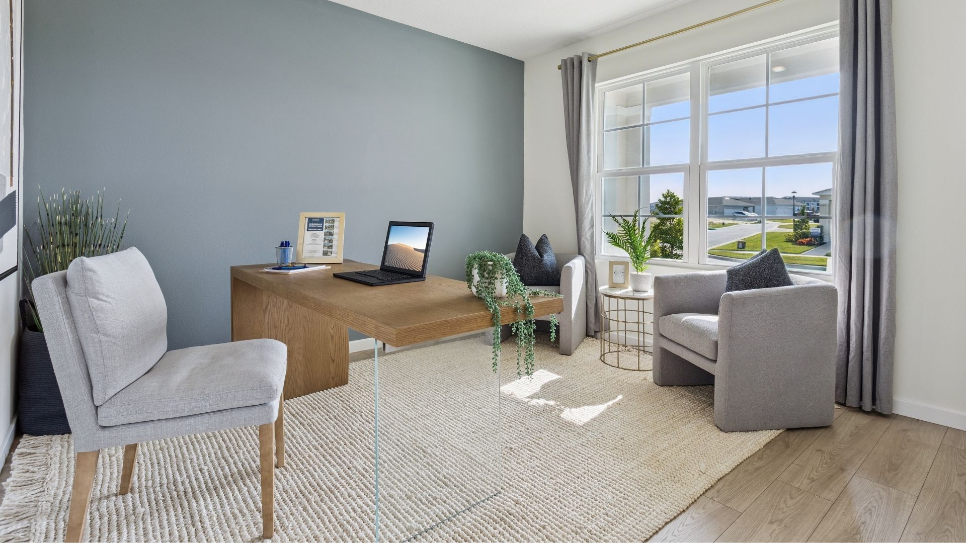 office with laminate flooring