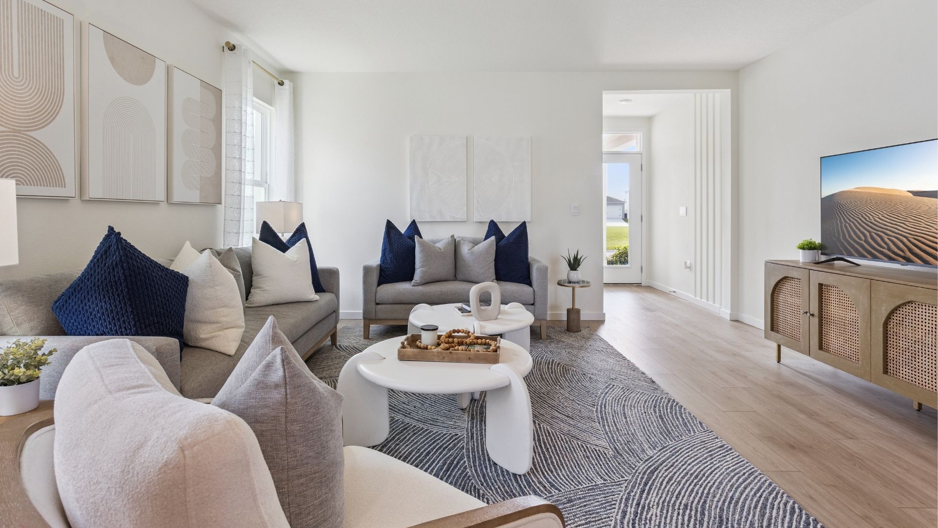 Living area with laminate flooring