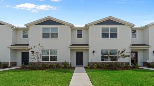 townhome exterior with one car garage