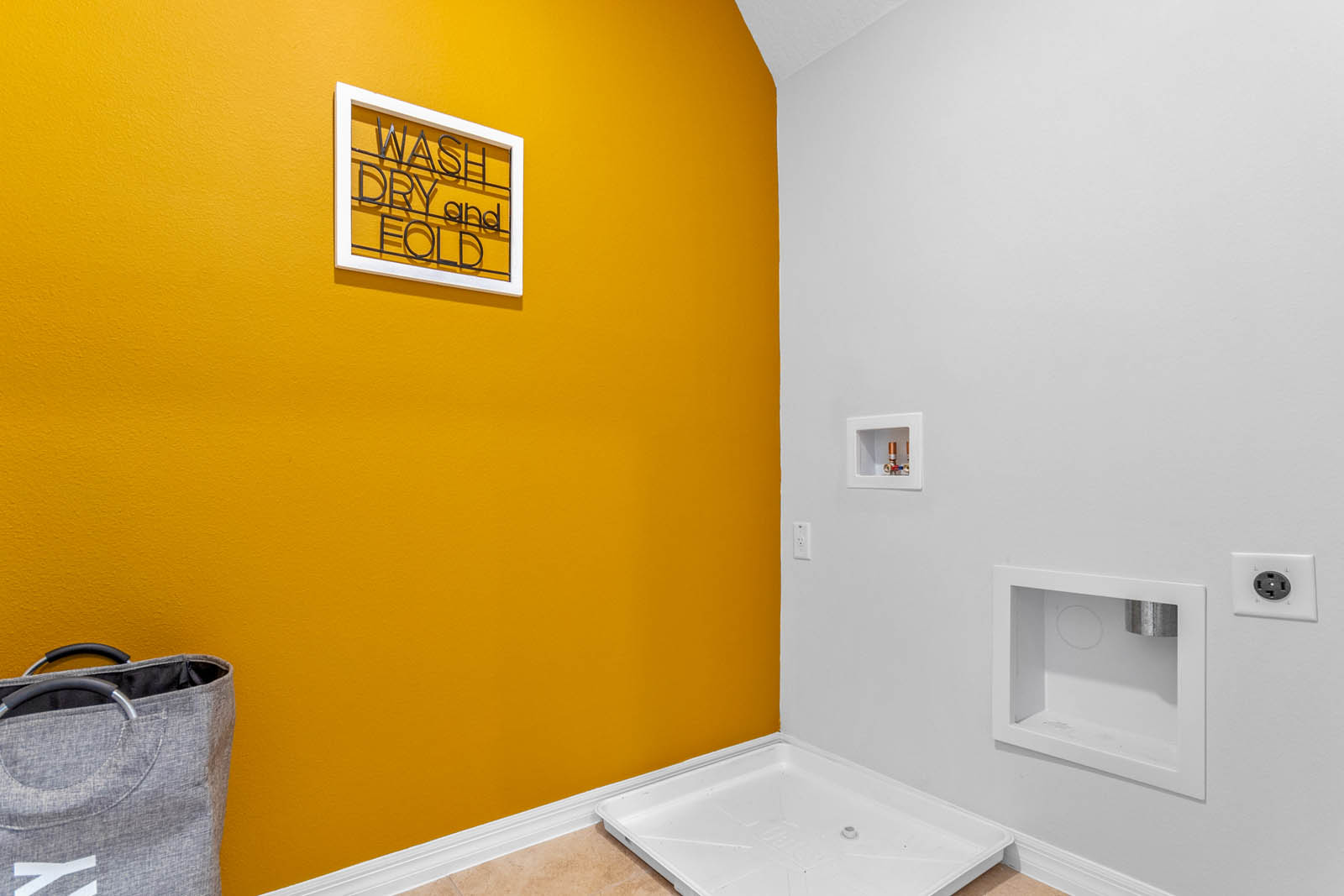 Laundry room with decoration