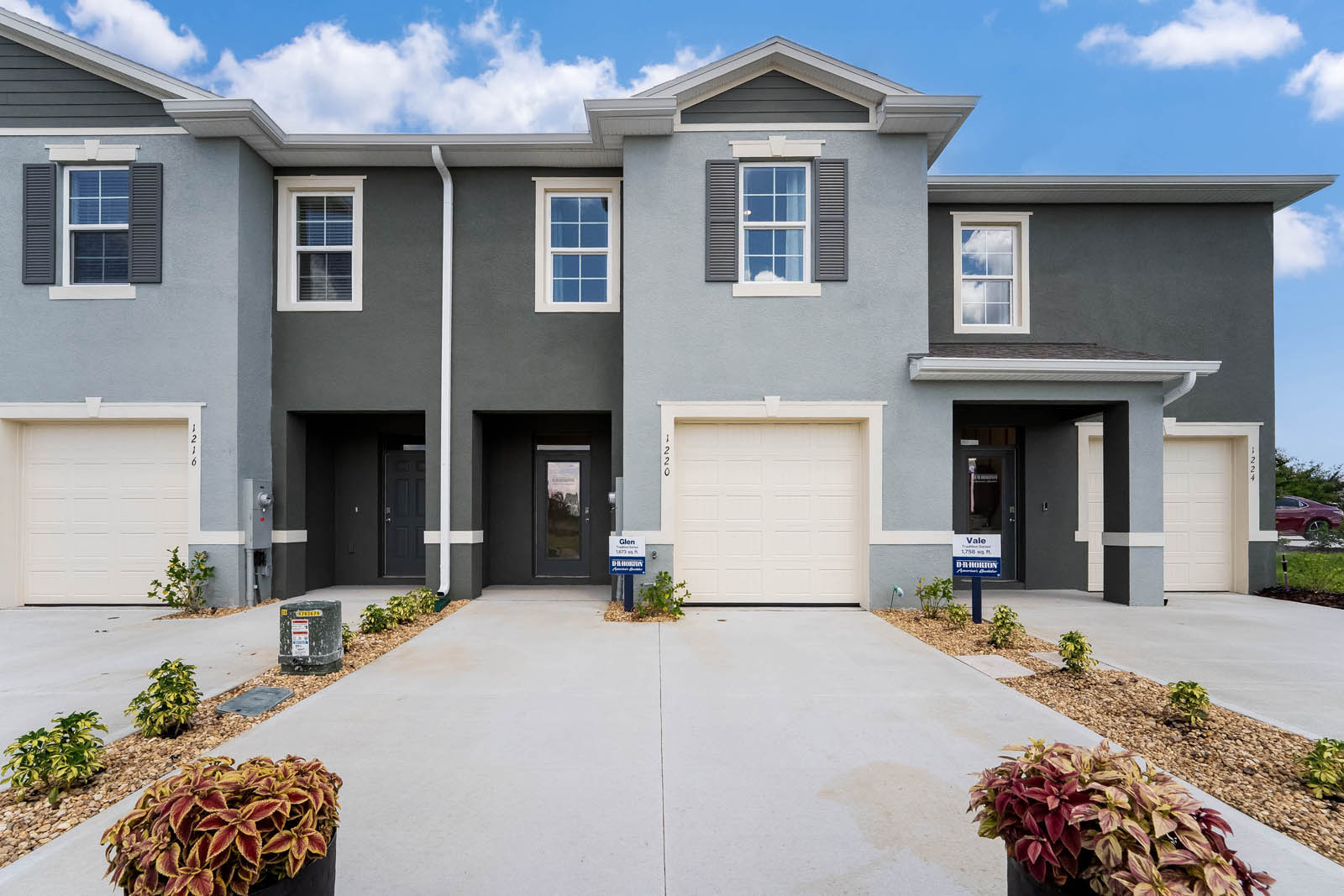 New Homes in Brentwood Townhomes Davenport, FL D.R. Horton