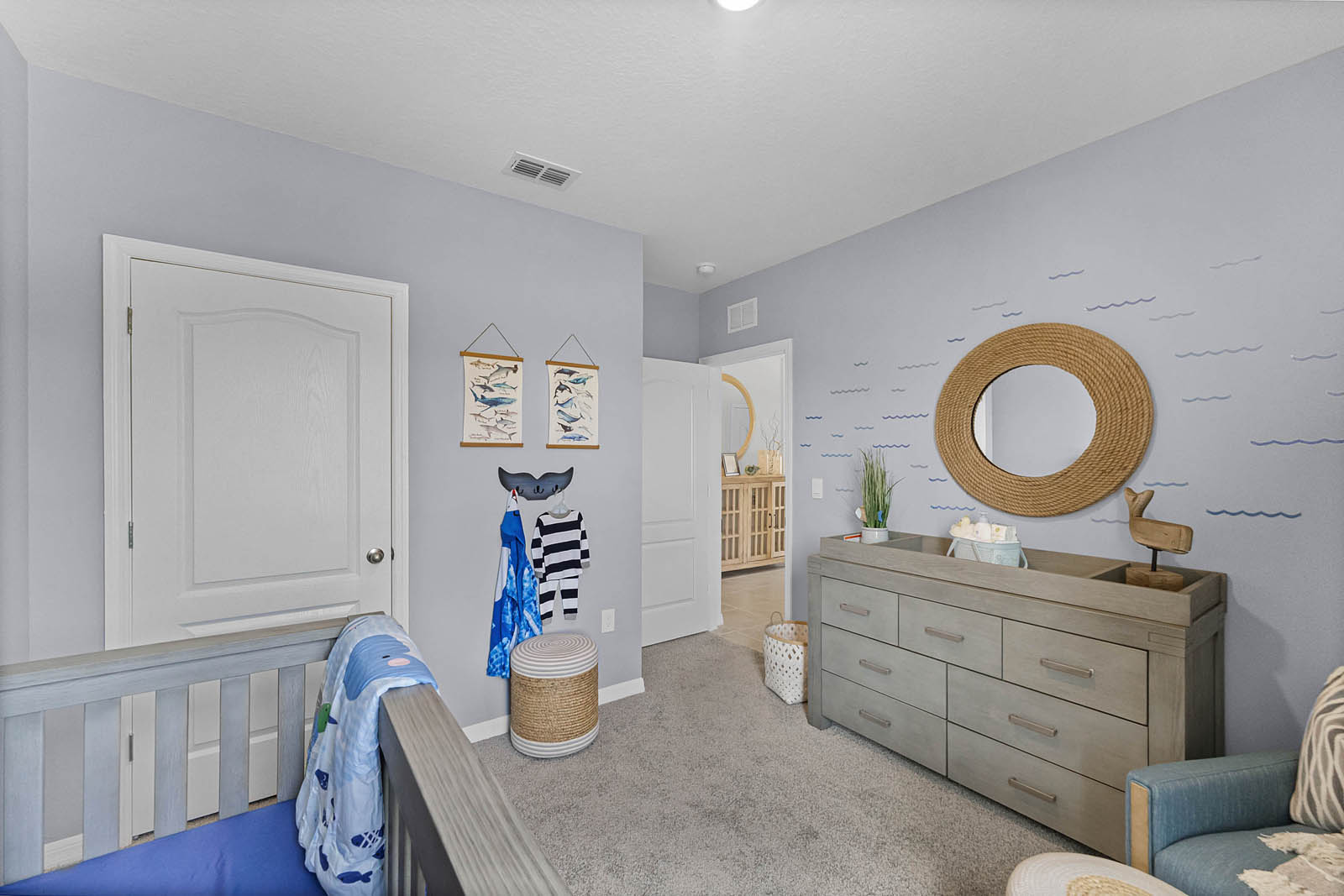 Nursey room with the closet door.