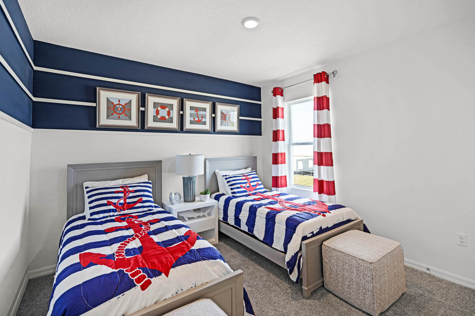 Spare bedroom 2 twin beds