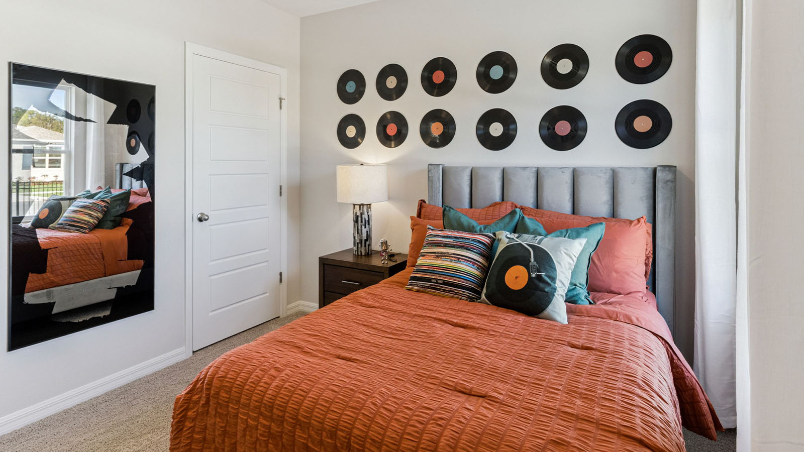 guest bedroom with carpet