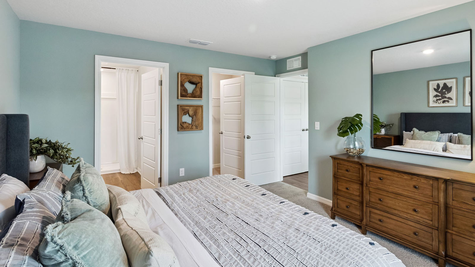 Primary bedroom with Private bathroom