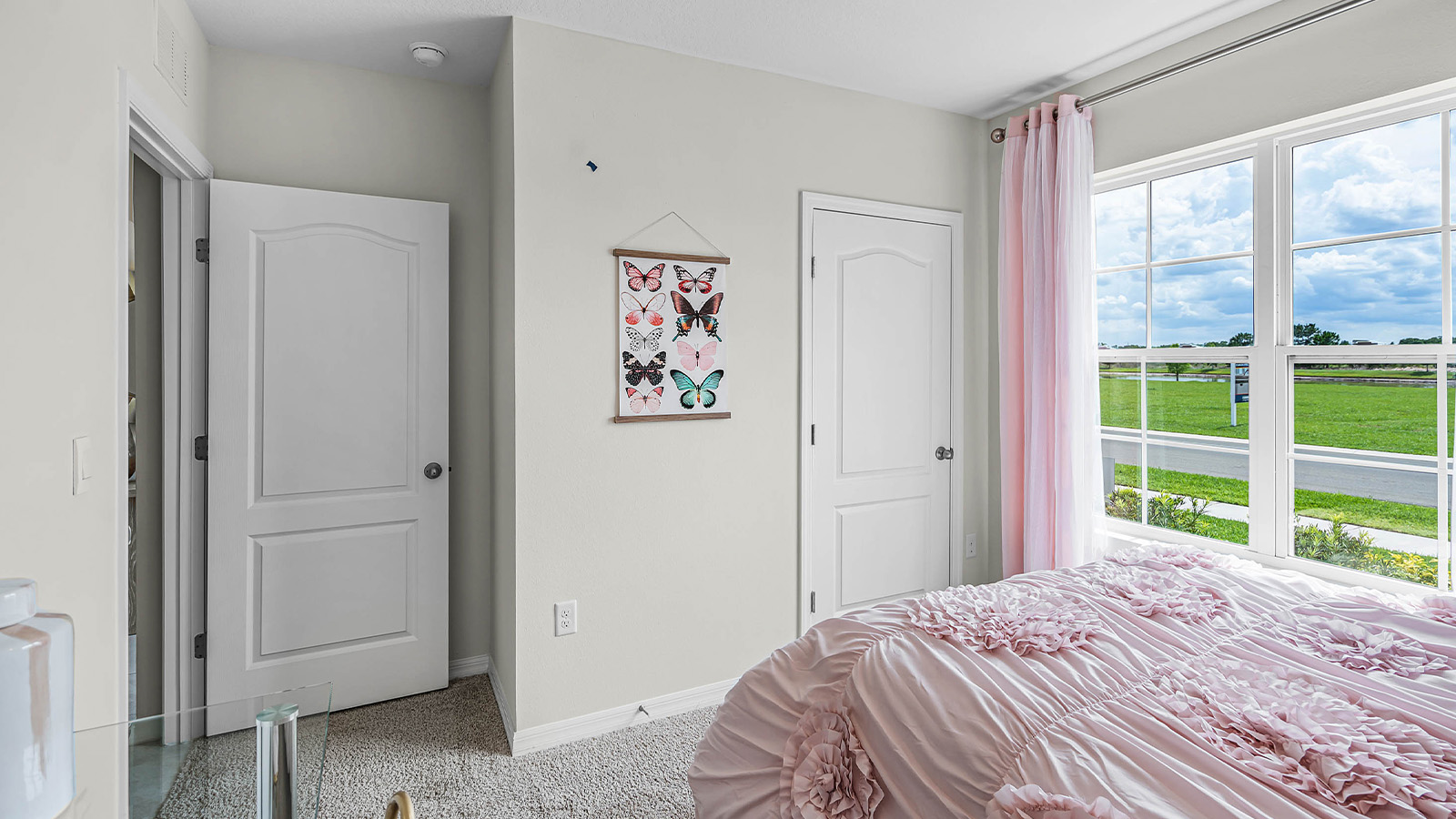 guest bedroom with closet