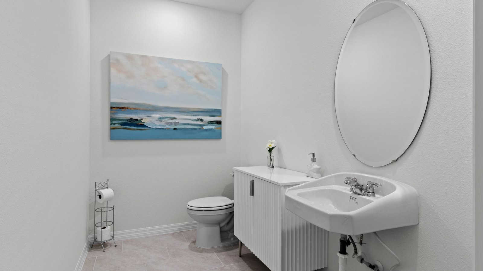 Primary bedroom with a queen bed