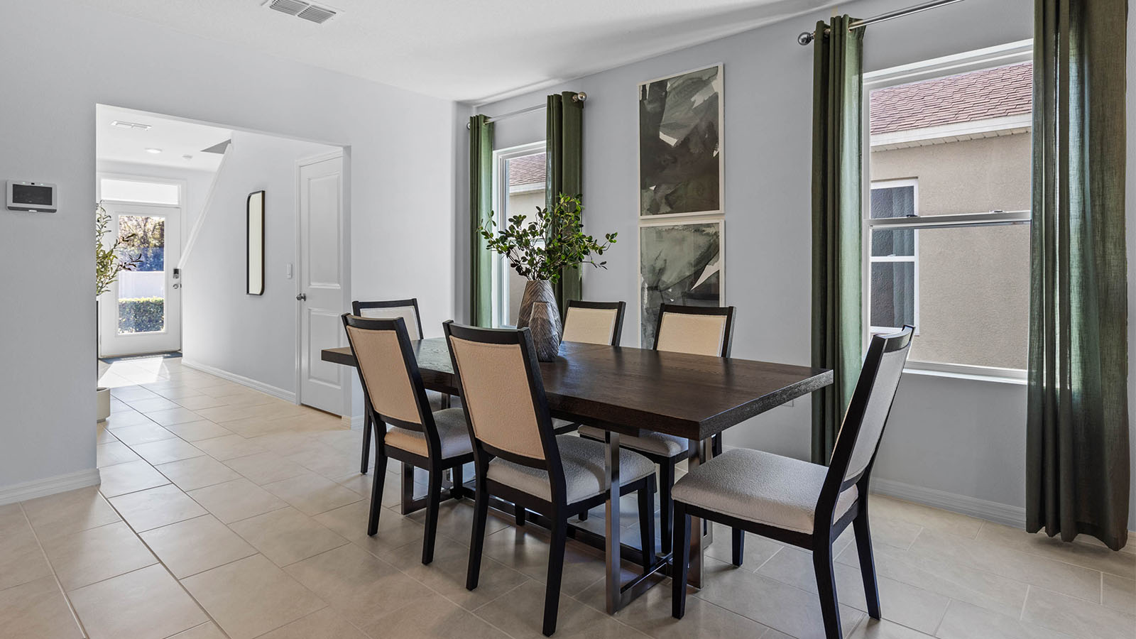 Dining Room with 6 seater table