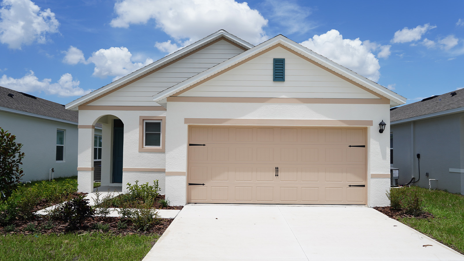 5561 Taverna Loop exterior