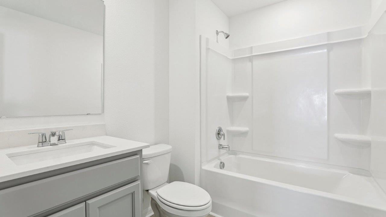 Guest Bathroom with tub