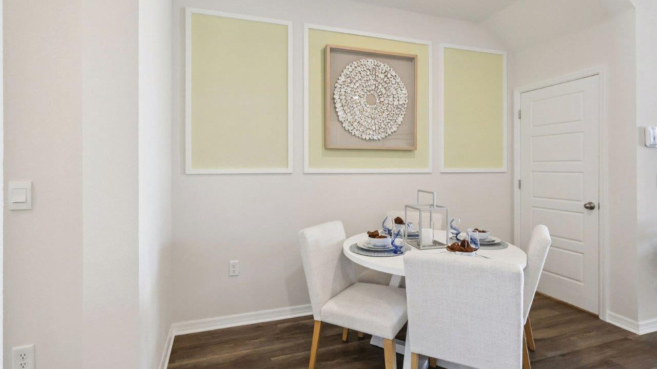dining room with round table