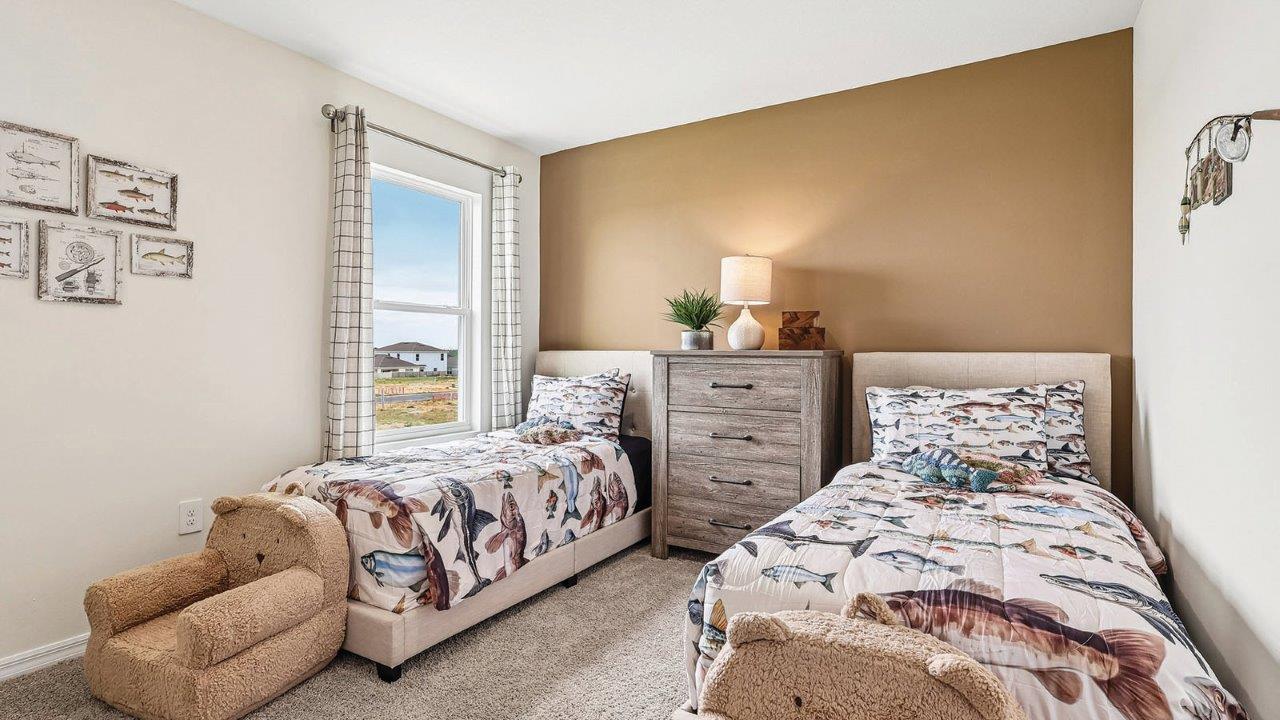 Kids bedroom with two twin size beds