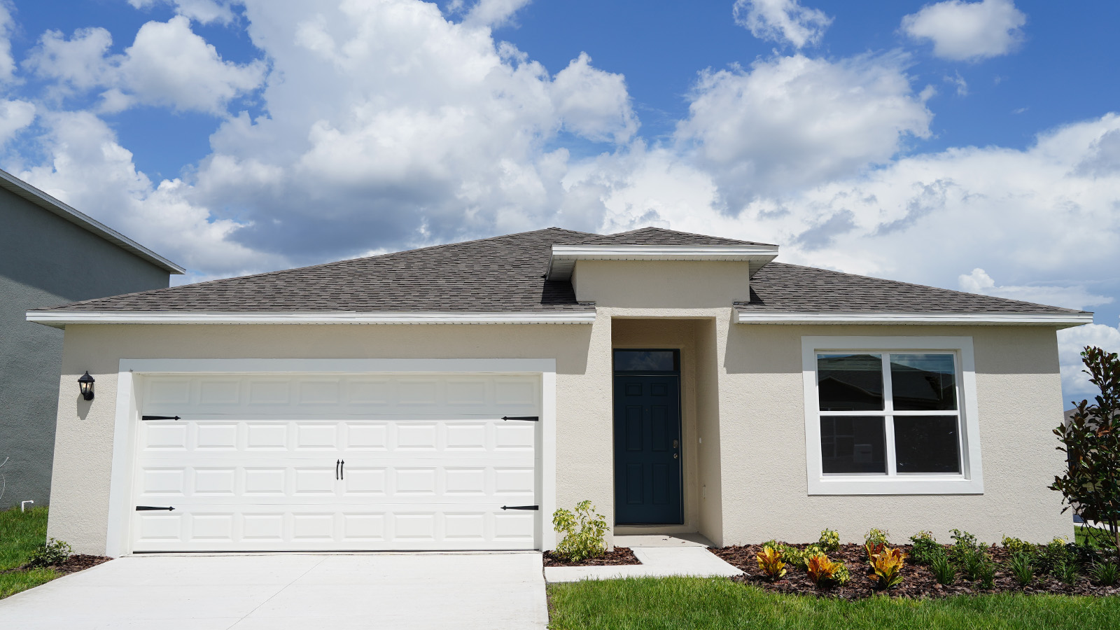 3942 Limeklin Falls Loop exterior