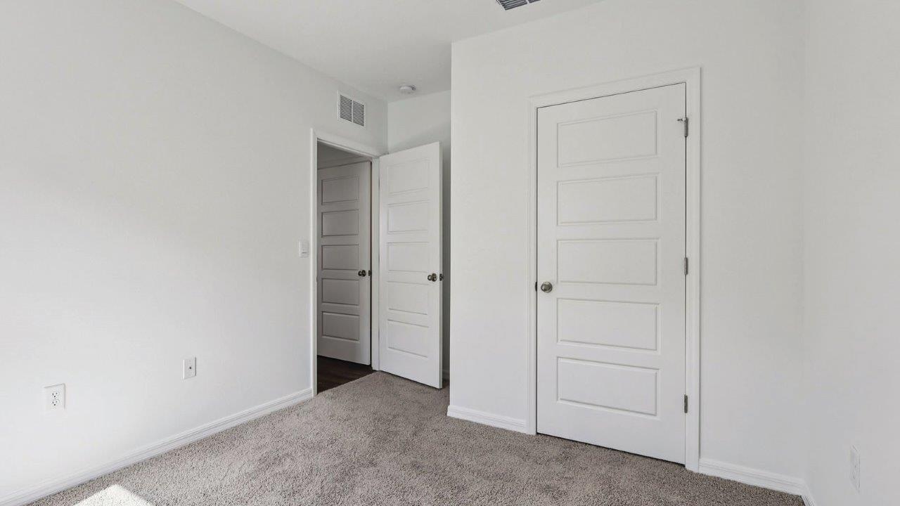 Multi gen bedroom with closet