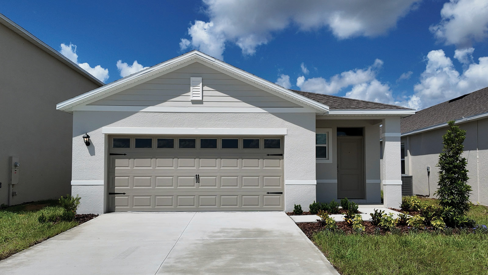 5421 Willow Creek exterior