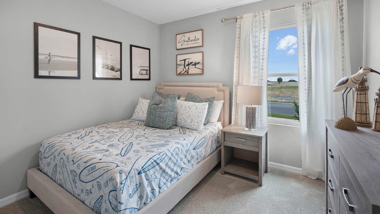 guest bedroom with vanity space