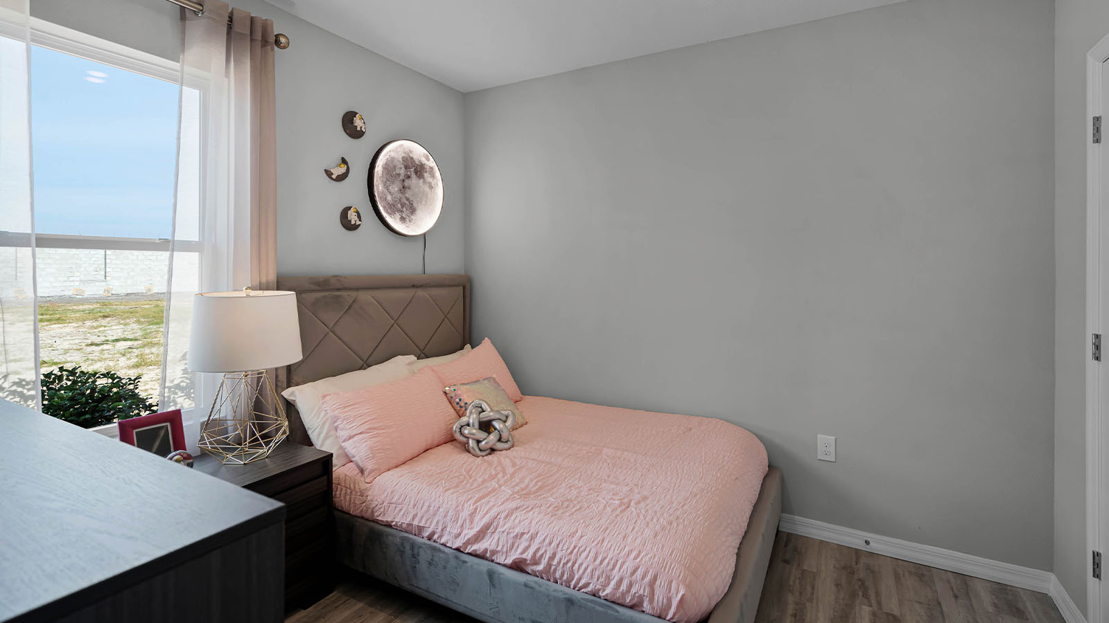 Guest bedroom as kids room