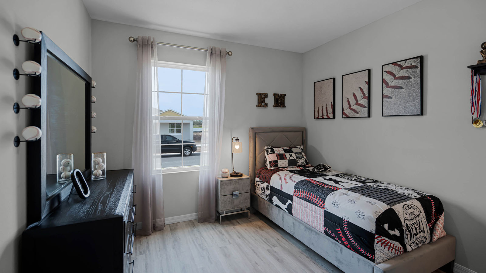 Guest bedroom as kids room