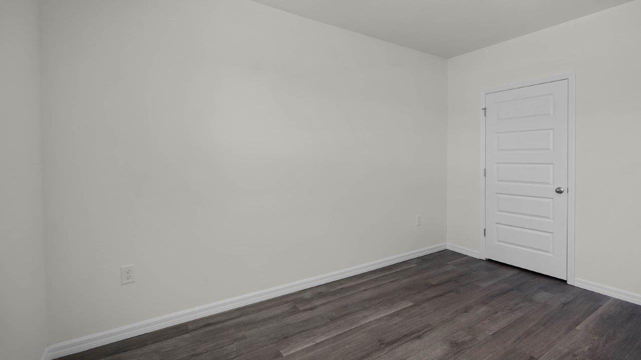Third guest bedroom with closet