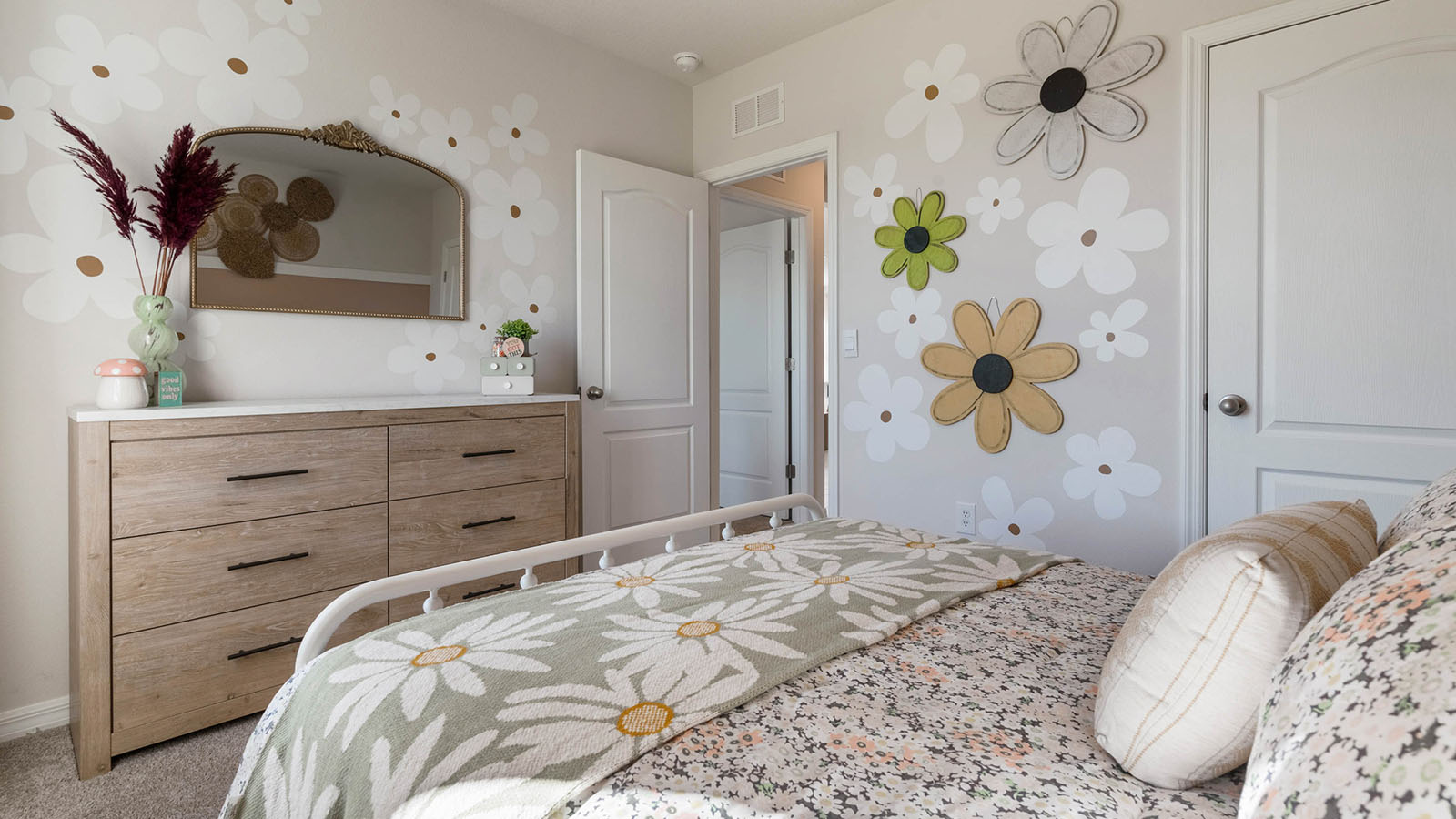 Guest bedroom decorated for a young child