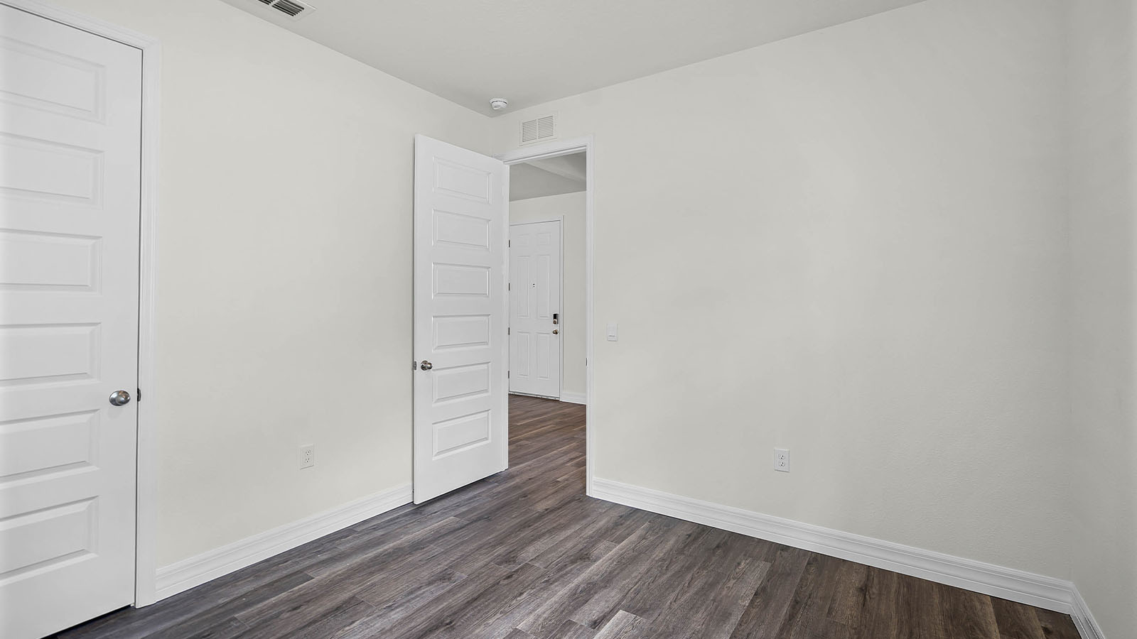 guest bedroom showing closet