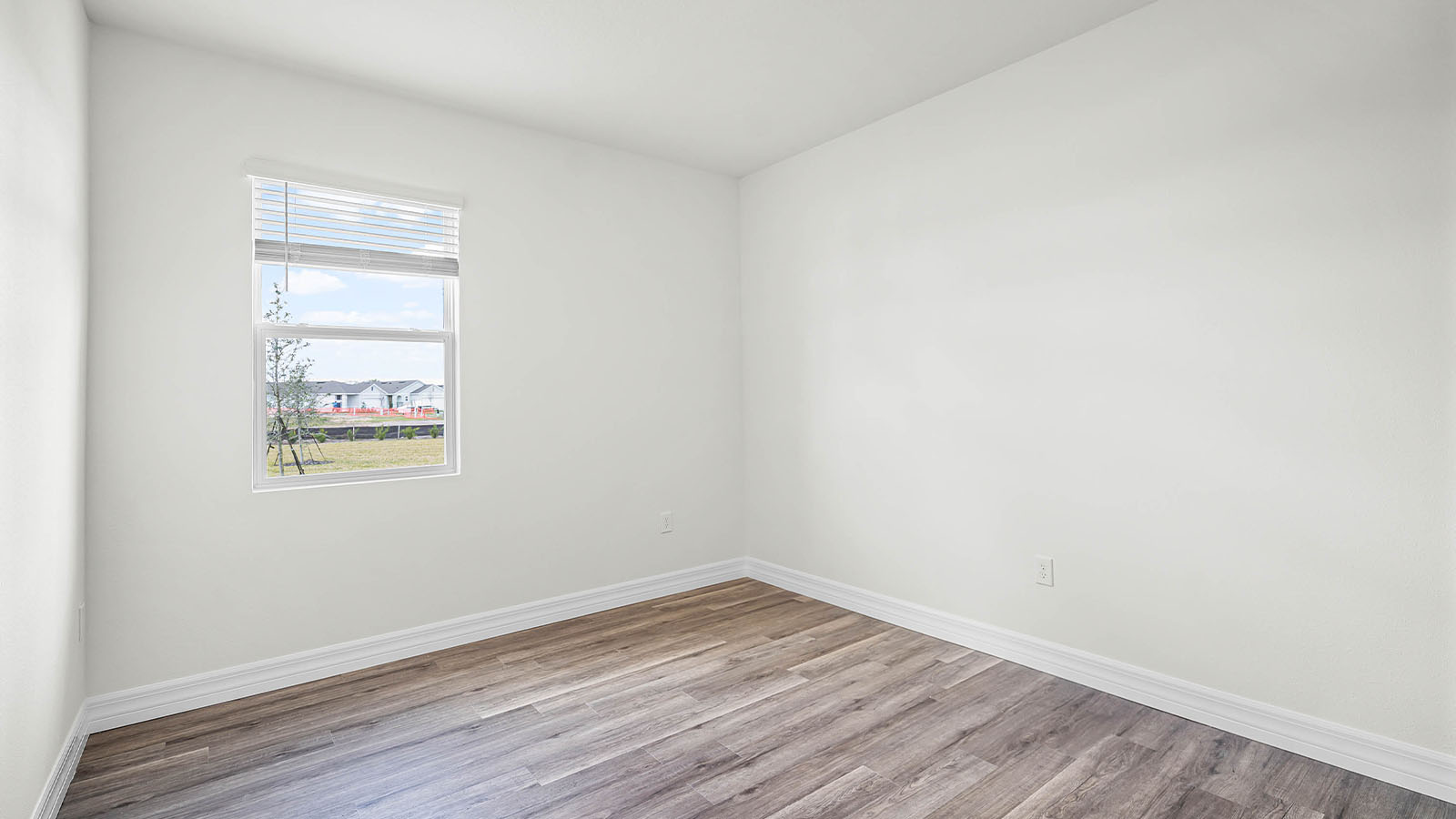 guest bedroom 4