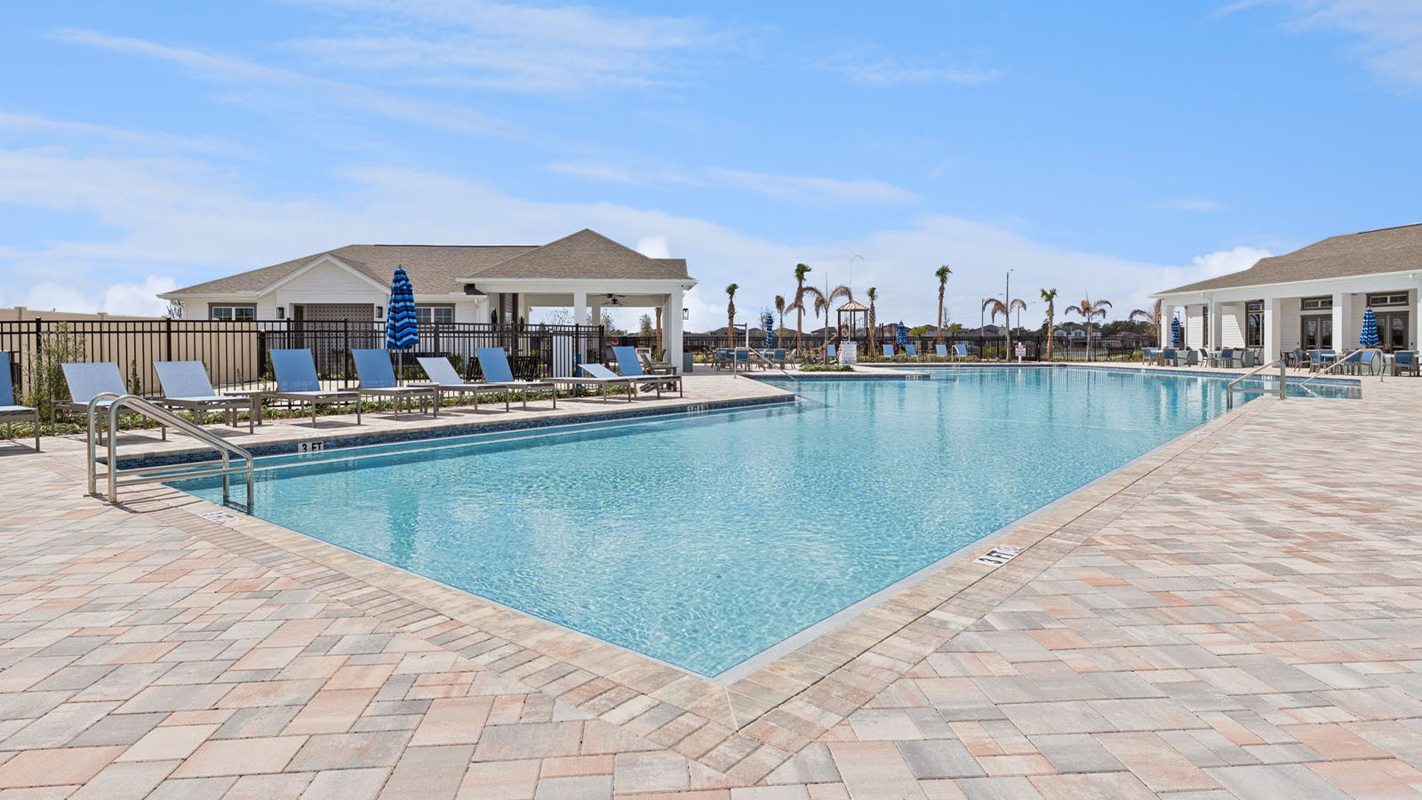 large pool with splash pad