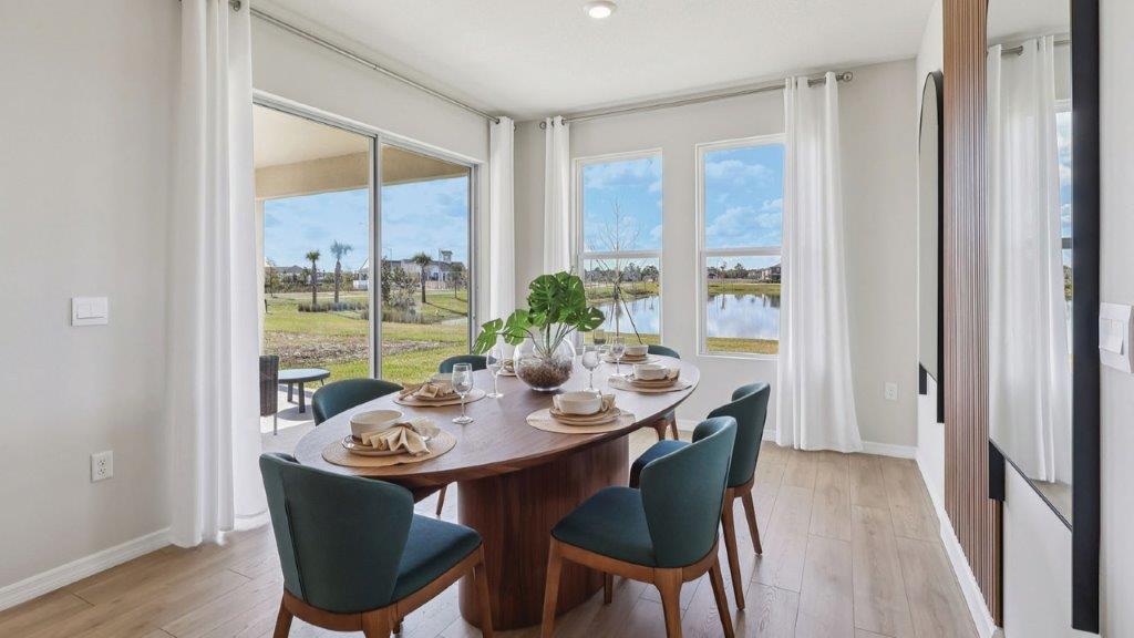 dining room adjacent to rear patio