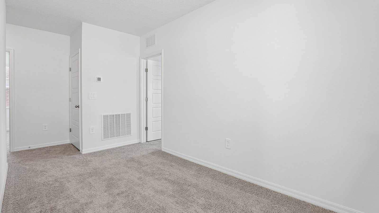 Spacious upstairs loft