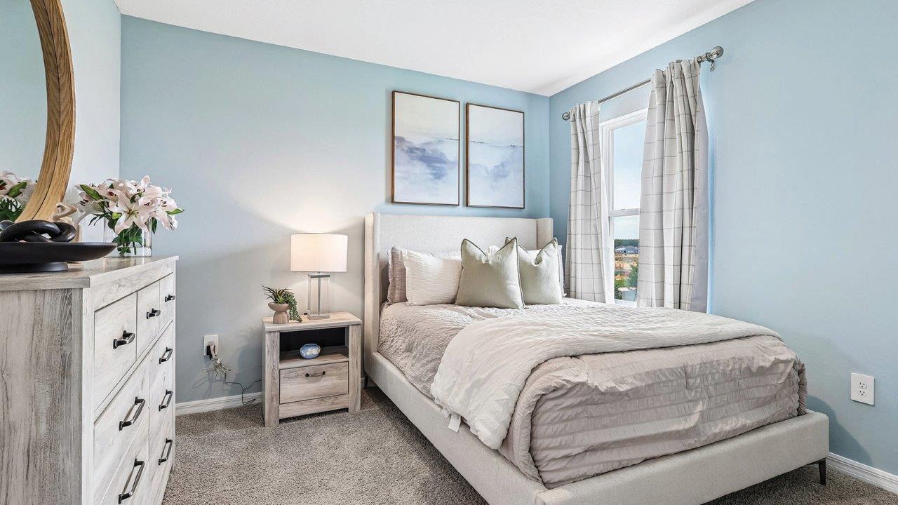 Guest bedroom
