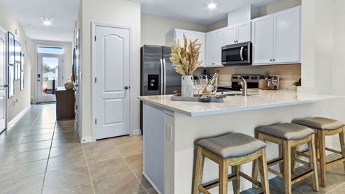 Spacious Kitchen with peninsula and additional eating space