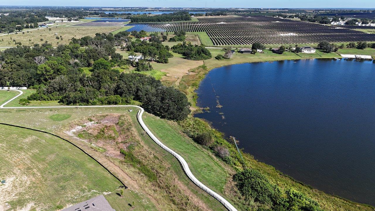 walking trails by the lake