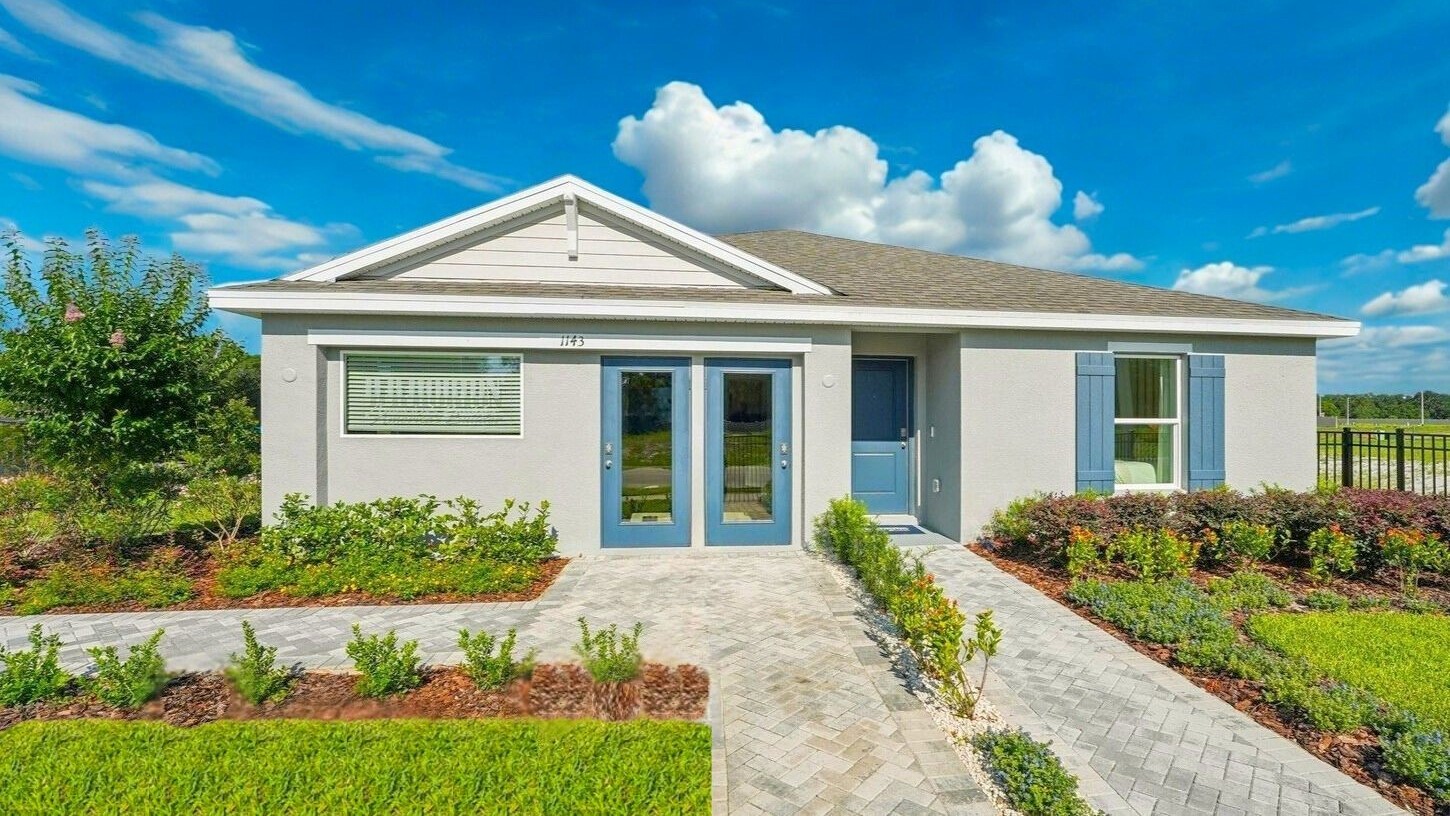 freeport front of new home