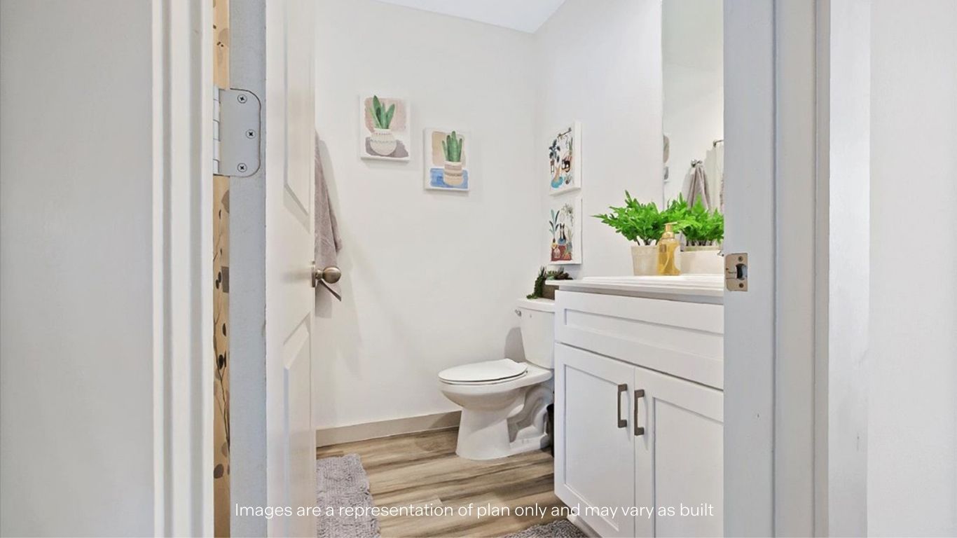 Guest bathroom located between guest bedrooms