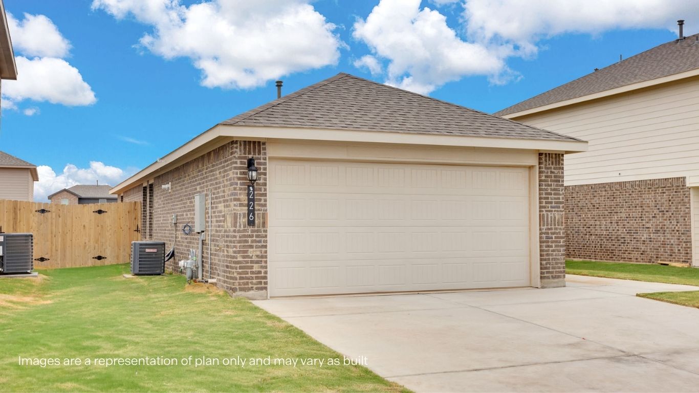 Single story home in west Texas