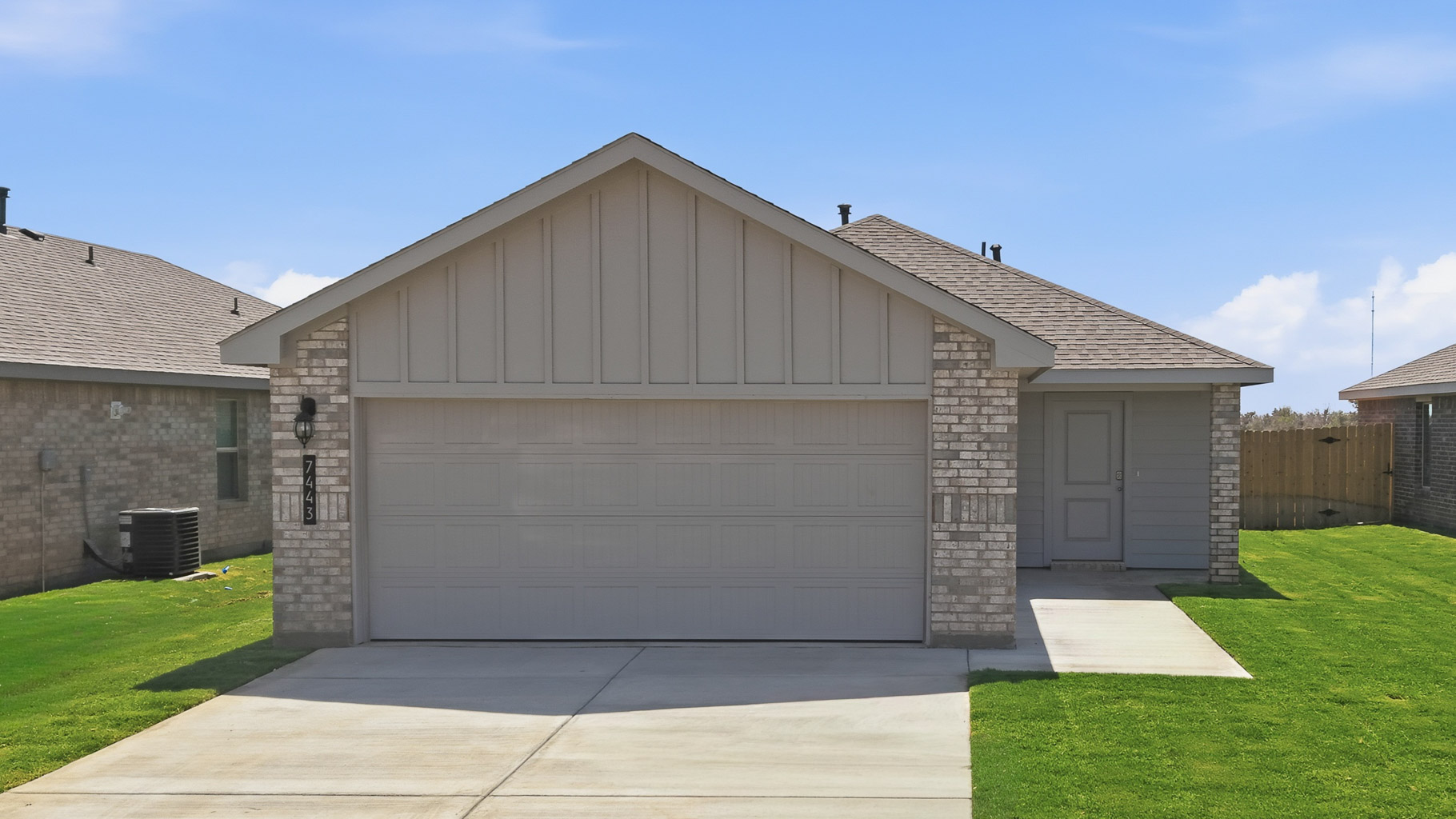7443 10th Street exterior