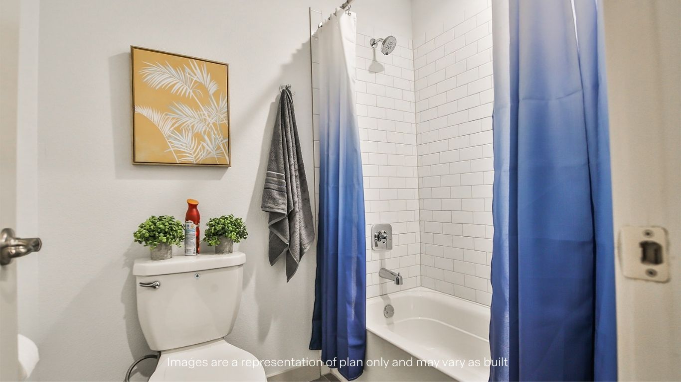 Guest bathroom located between guest bedrooms