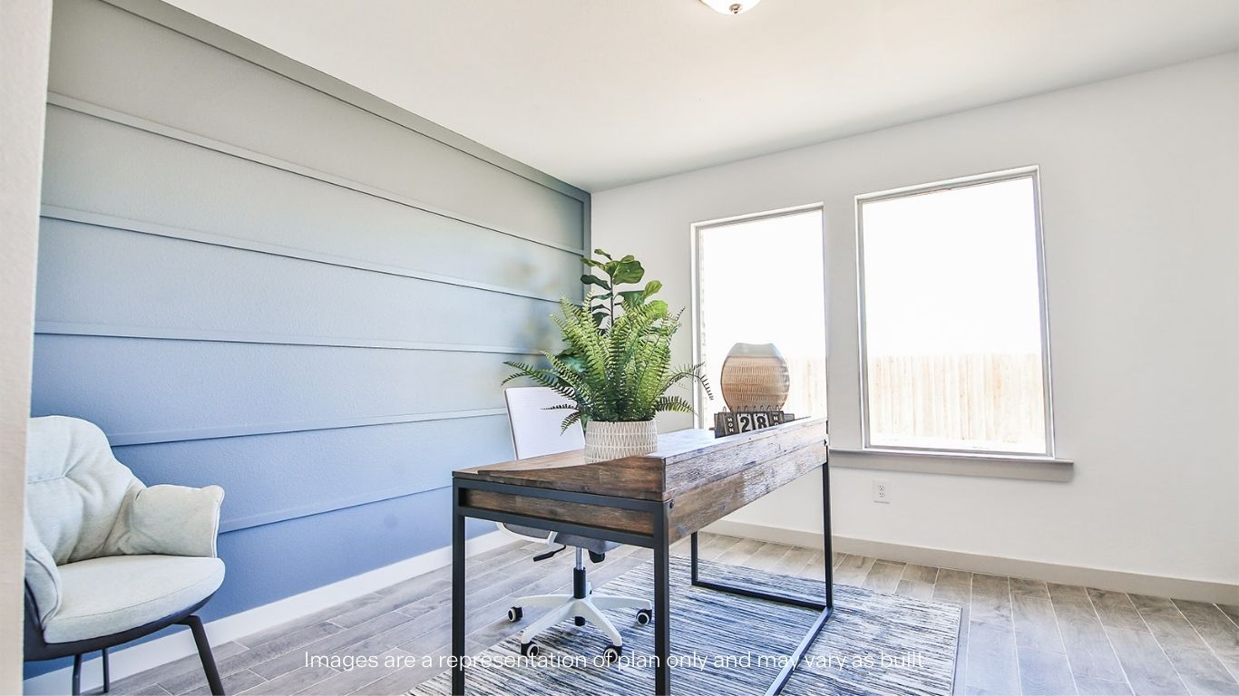 Spacious study room or extra dining room with ample light