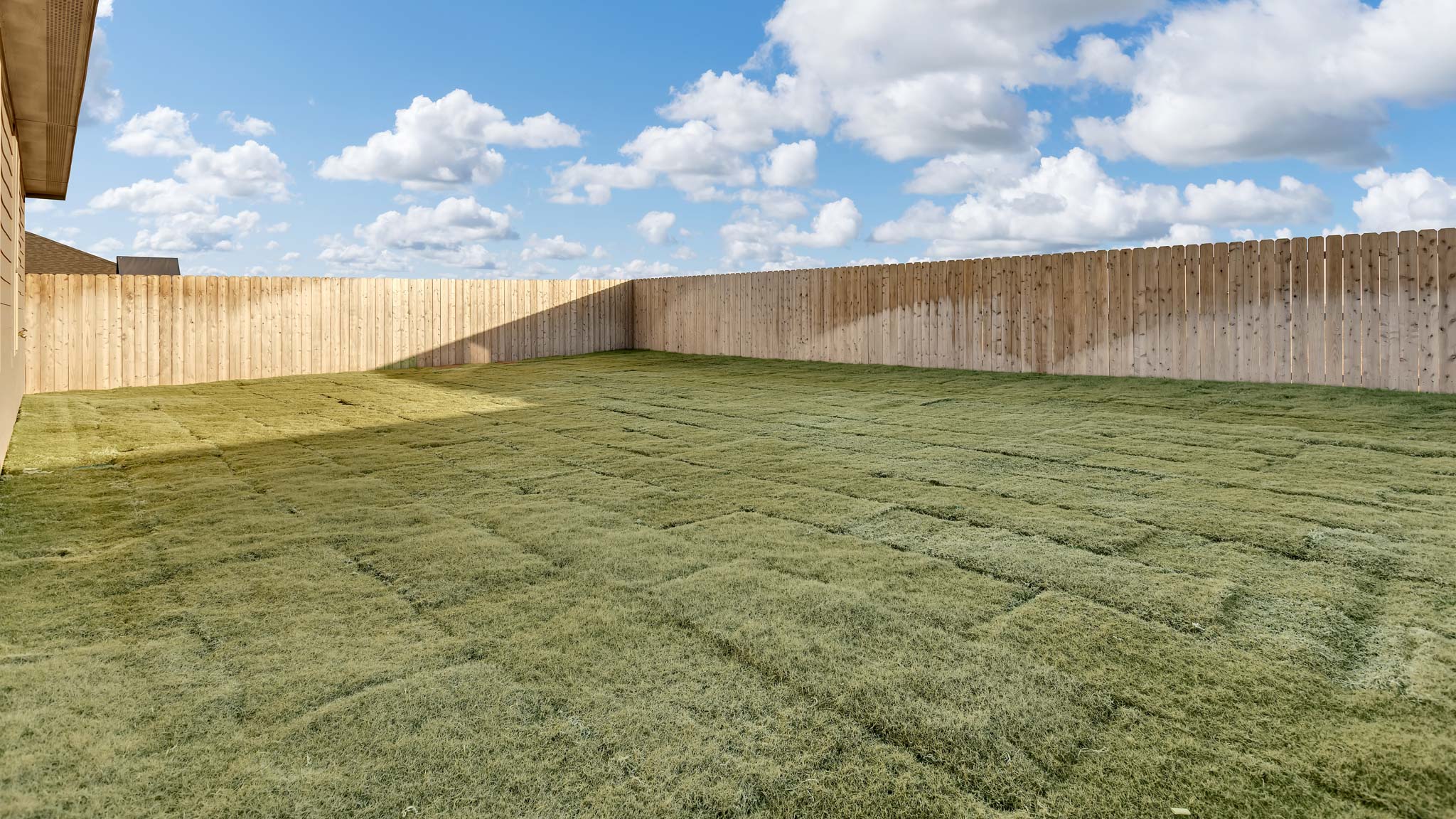 Spacious private fenced patio
