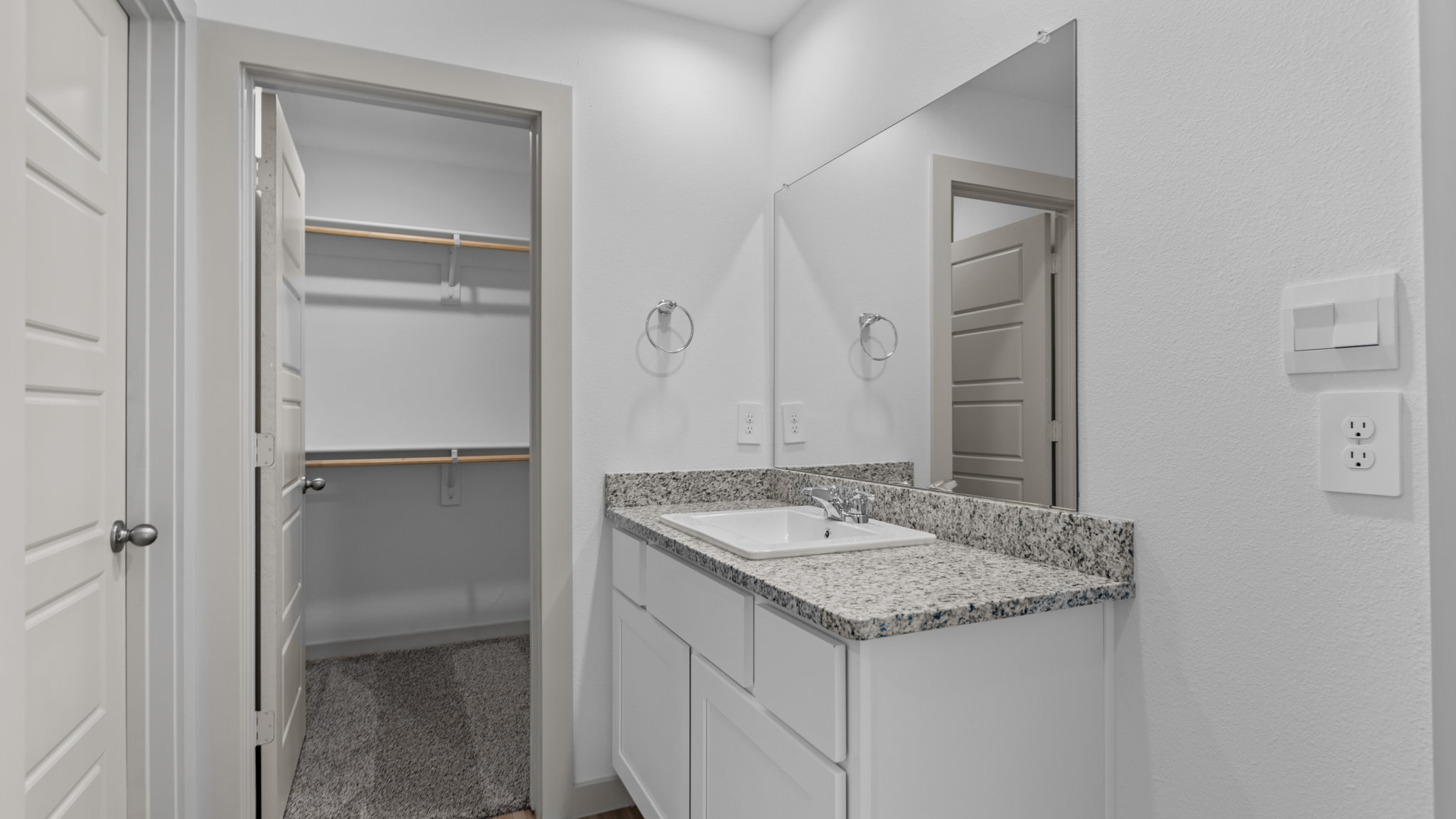 Primary vanity single sink