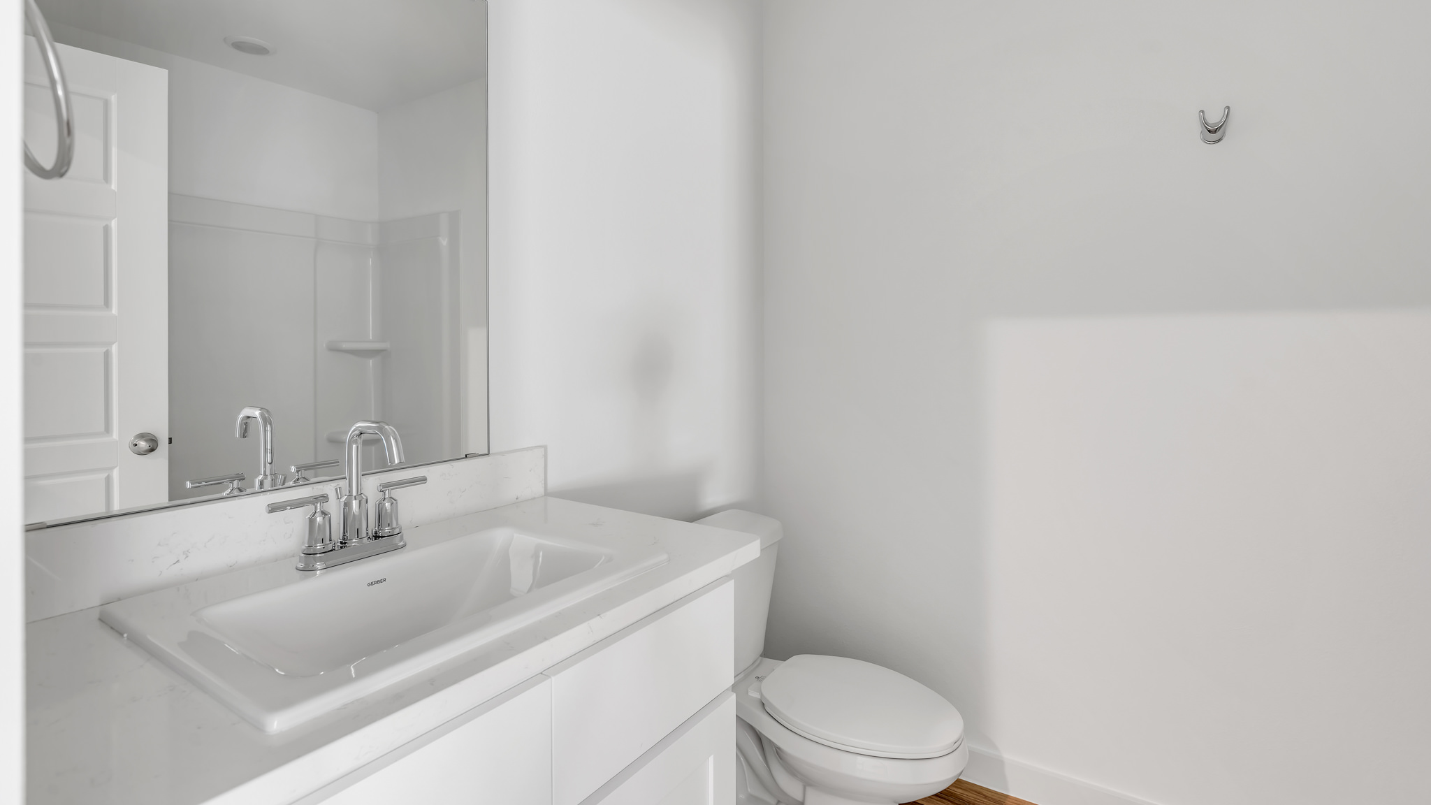 Guest bathroom located between bedrooms 1 and 2