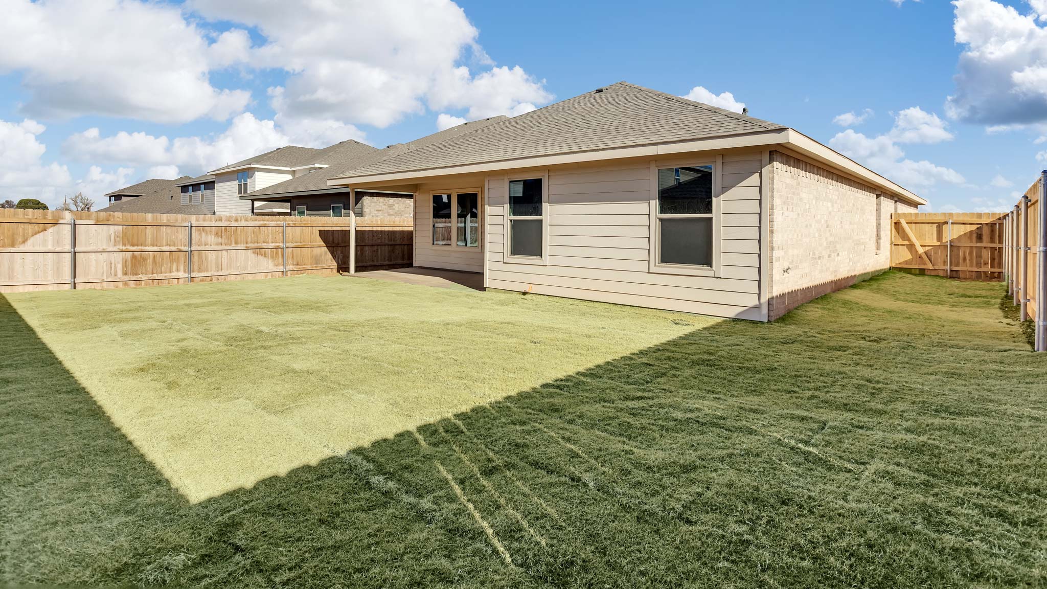 Spacious private fenced patio