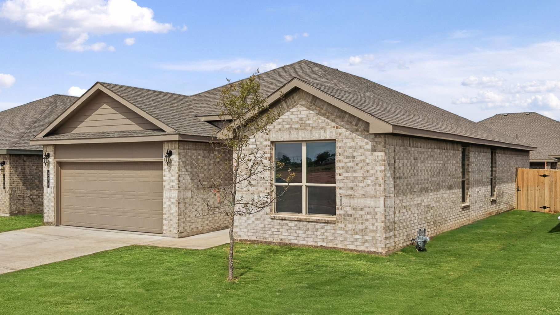Single story birck home in west texas